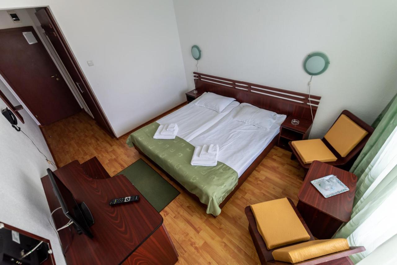 Hotel Capitol Jupiter Bagian luar foto
