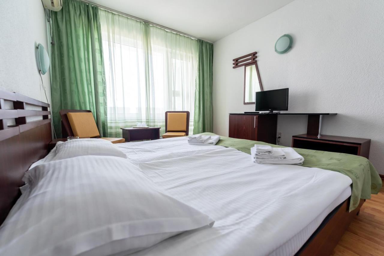 Hotel Capitol Jupiter Bagian luar foto