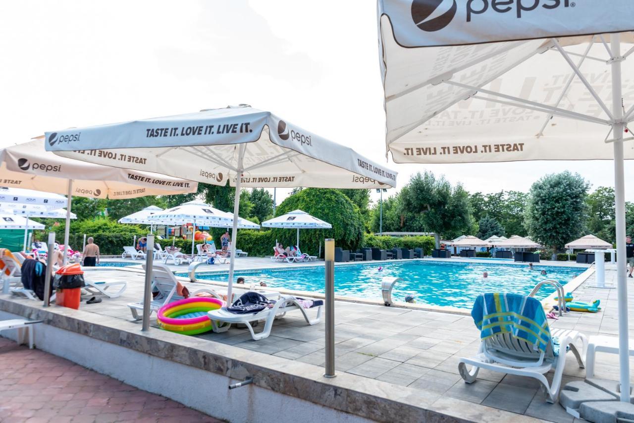 Hotel Capitol Jupiter Bagian luar foto