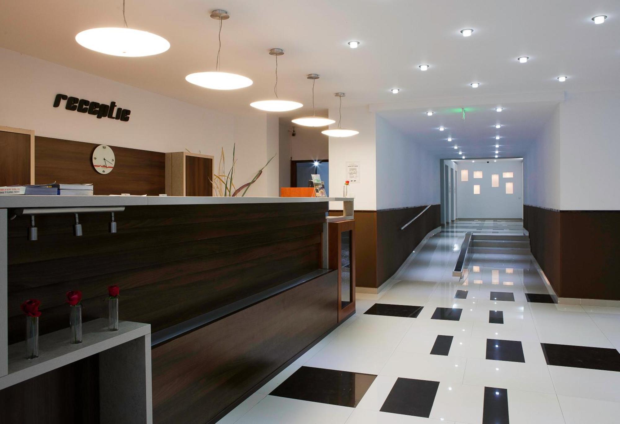 Hotel Capitol Jupiter Bagian luar foto