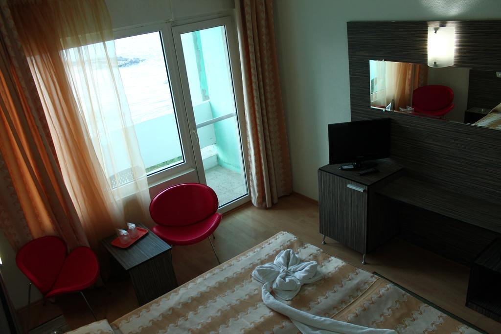 Hotel Capitol Jupiter Bagian luar foto