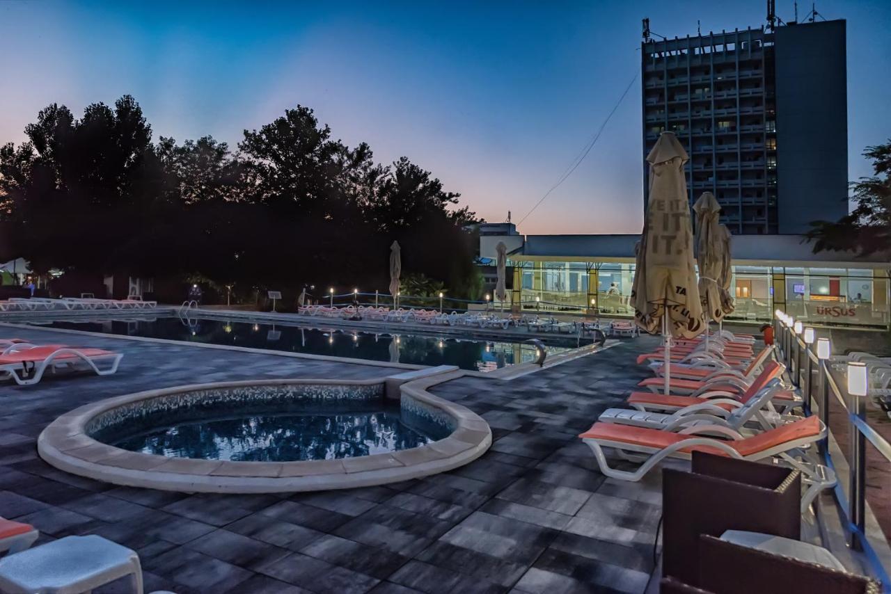 Hotel Capitol Jupiter Bagian luar foto