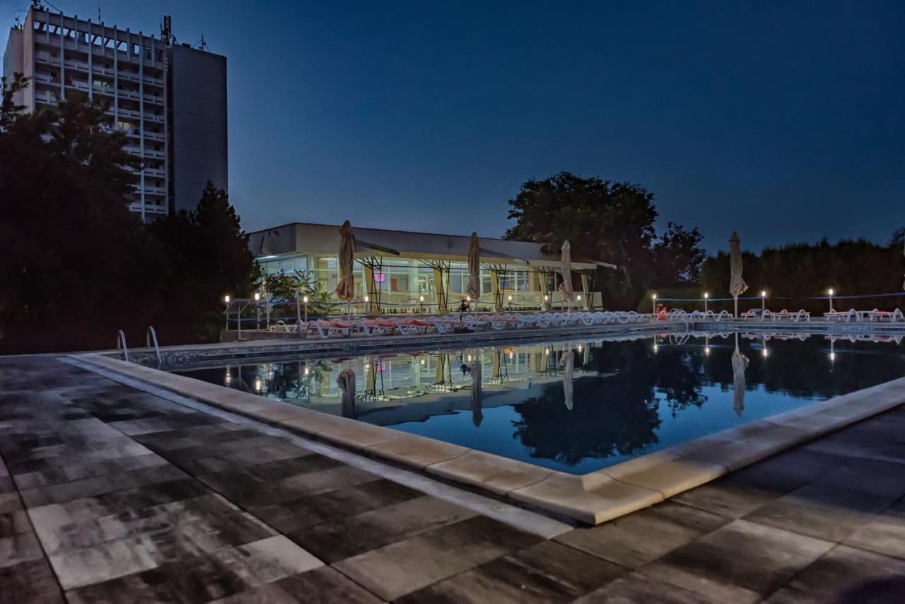 Hotel Capitol Jupiter Bagian luar foto